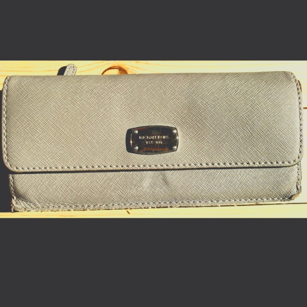 Michael Kors wallet